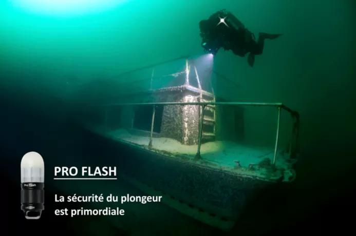 FLASH PRO LIGHT X DIVEPRO